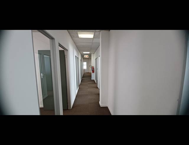 419M² OFFICE TO LET IN HYDE PARK